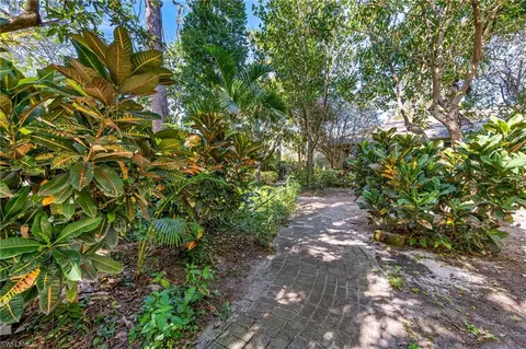 724 Pine Cone Ln, Naples, FL 34104 photo 44