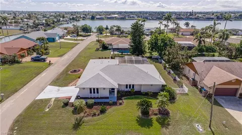 1912 SE 2nd St, Cape Coral, FL 33990