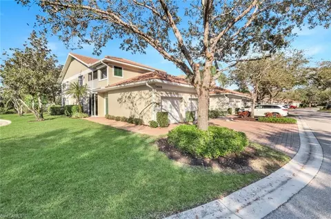 5635 Sherborn Dr #201, Naples, FL 34110