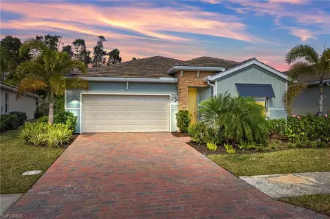 283 Tamarindo Ln, Naples, FL 34114
