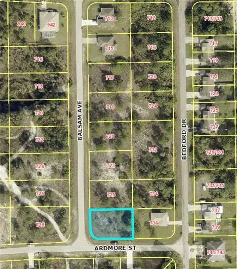 727 Balsam Ave E, Lehigh Acres, FL 33974