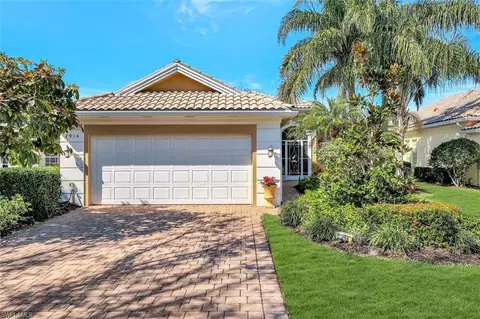 2914 Gilford Way, Naples, FL 34119