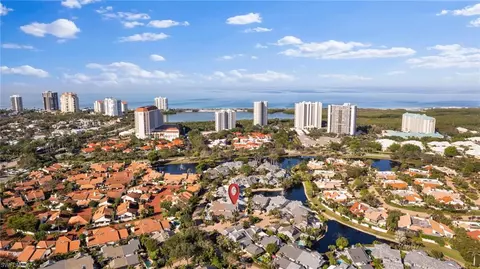 633 Bridgeway Ln, Naples, FL 34108