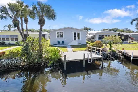 33 Aquamarine Ave #33Q, Naples, FL 34114