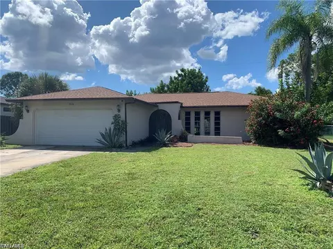 3926 Palm Tree Blvd, Cape Coral, FL 33904