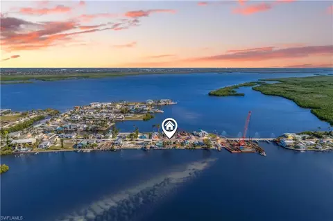 4742 Pine Island Rd NW, Matlacha, FL 33993