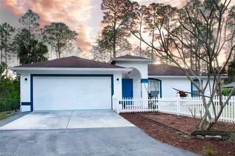 2250 Della Dr, Naples, FL 34117
