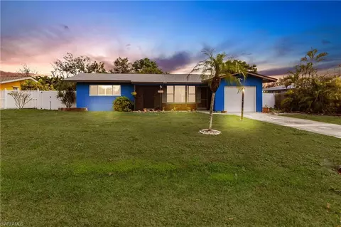 2715 SE 16th Pl, Cape Coral, FL 33904