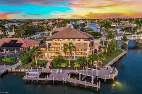660 Kendall Dr, Marco Island, FL 34145