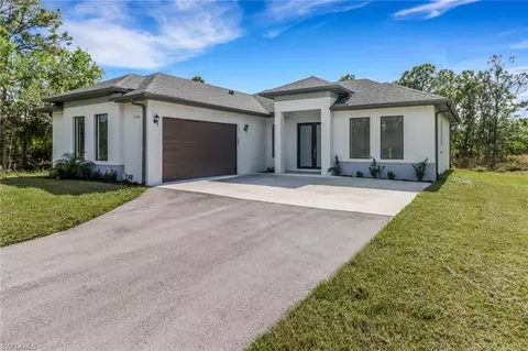 3244 66th Ave NE, Naples, FL 34120
