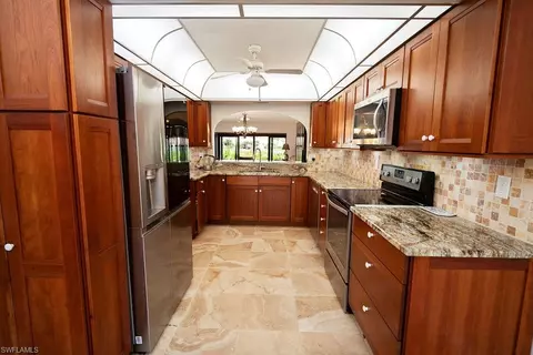 15450 Cedarwood Ln #101, Naples, FL 34110