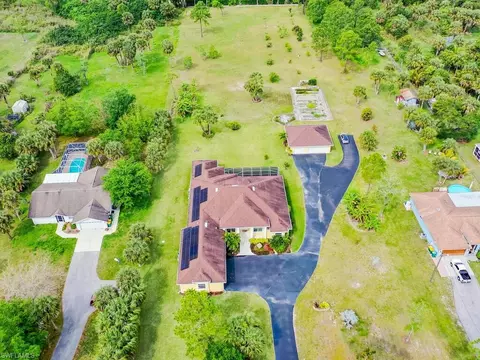 1195 21st St SW, Naples, FL 34117