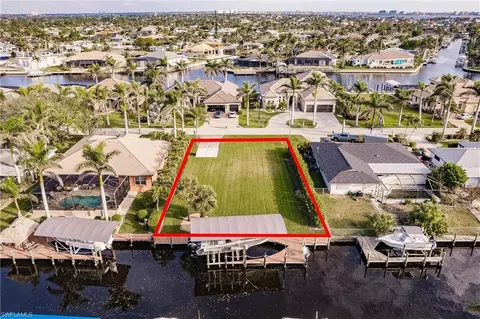 5042 Sorrento Ct, Cape Coral, FL 33904