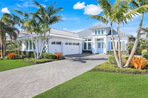 6026 Acklins Dr, Naples, FL 34113
