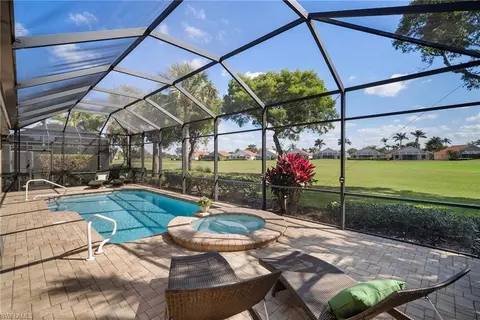 8756 Mustang Island Cir, Naples, FL 34113