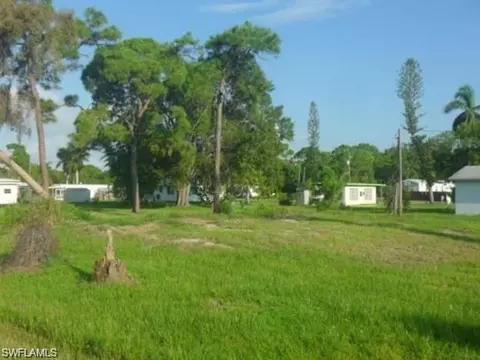 11219 Stringfellow Rd, Bokeelia, FL 33922 photo 2