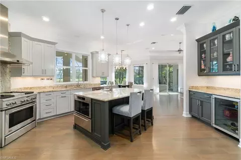 140 Cheshire Way, Naples, FL 34110