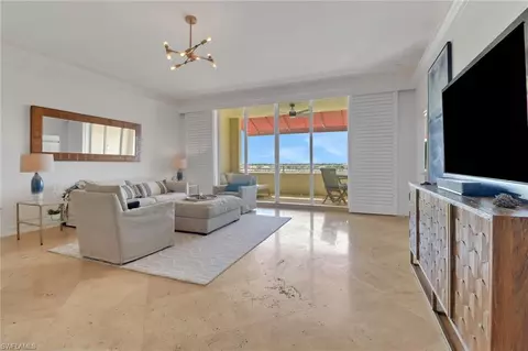 451 Bayfront Pl #5510, Naples, FL 34102