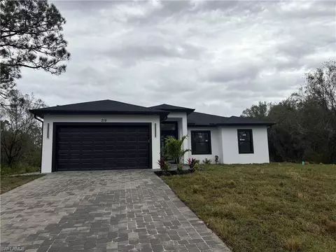 1602 Rush Ave, Lehigh Acres, FL 33972