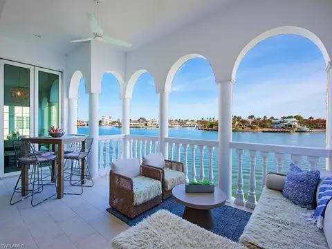 4000 Gulf Shore Blvd N #1600, Naples, FL 34103