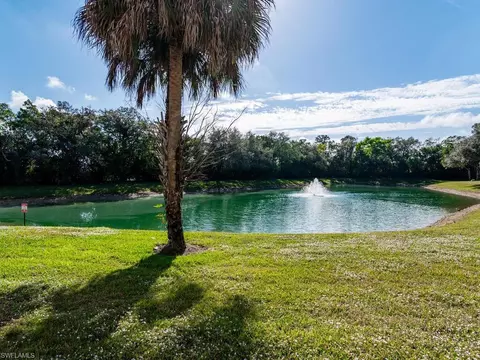 321 Robin Hood Cir #102, Naples, FL 34104