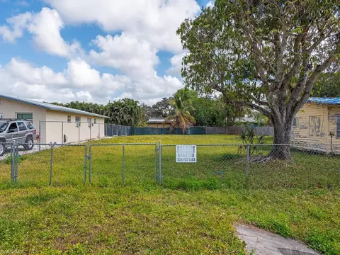 Bayside St, Naples, FL 34112 photo 2