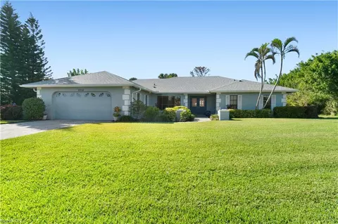 9906 White Sands Pl, Bonita Springs, FL 34135