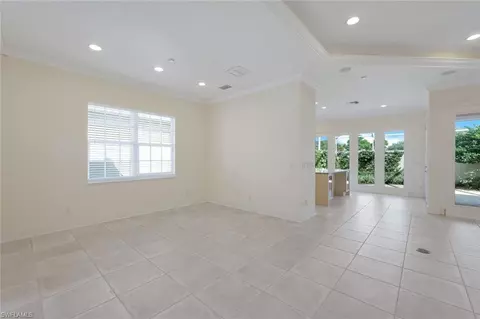 388 Mallory Ct, Naples, FL 34110 photo 11