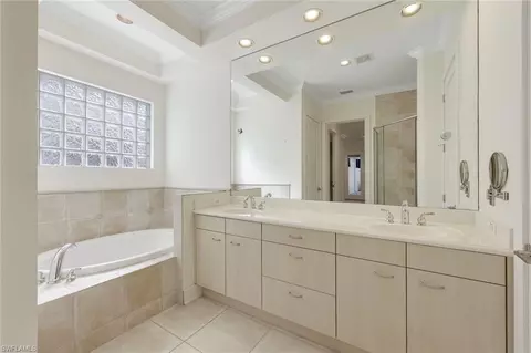 388 Mallory Ct, Naples, FL 34110 photo 19