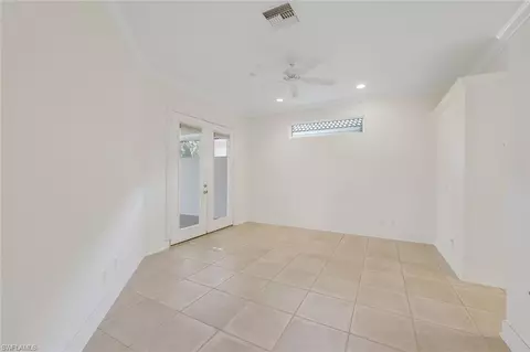 388 Mallory Ct, Naples, FL 34110 photo 17
