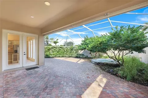 388 Mallory Ct, Naples, FL 34110 photo 31