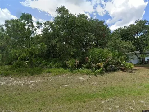 6020 N Moss Cir, Labelle, FL 33935