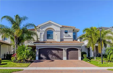 4538 Kensington Cir, Naples, FL 34119