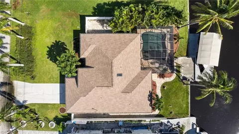 621 NW 36th Pl, Cape Coral, FL 33993