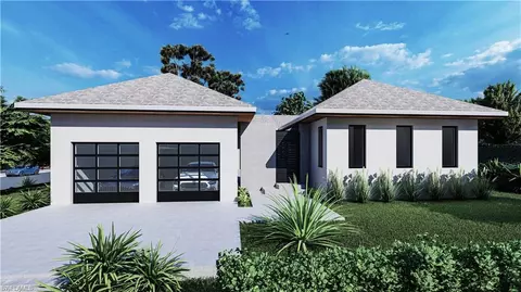 2471 Pine St, Naples, FL 34112