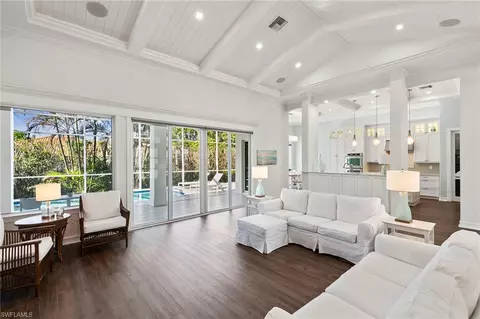 3747 Fountainhead Ln, Naples, FL 34103