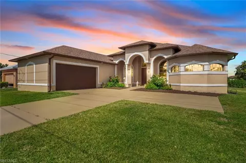 2903 Gleason Pkwy, Cape Coral, FL 33914