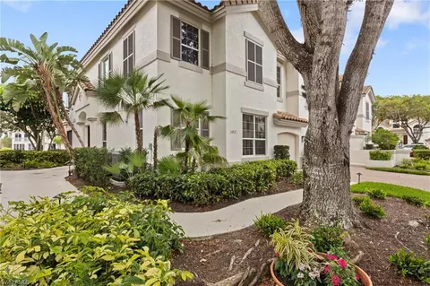162 Colonade Cir #1305, Naples, FL 34103