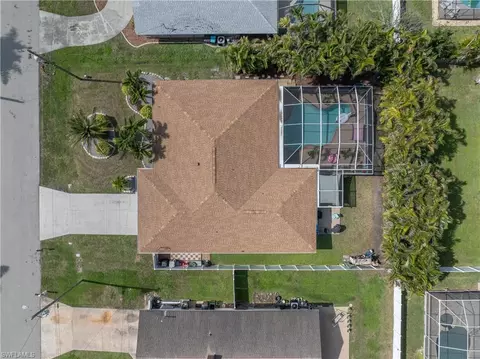 605 SE 24th St, Cape Coral, FL 33990