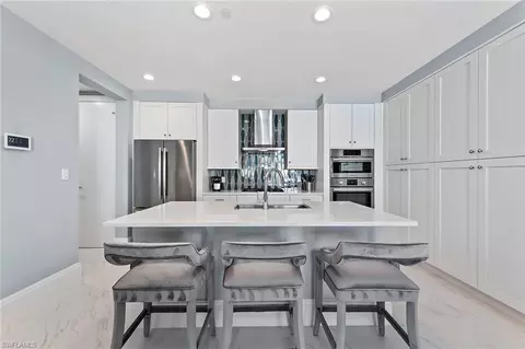 Kitchen - 1135 3rd Ave S #516, Naples, FL 34102 photo 1 of 3
