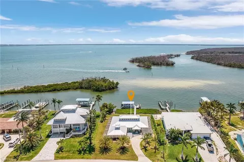 3695 San Carlos Dr, Saint James City, FL 33956