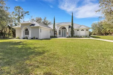 1687 Everglades Blvd S, Naples, FL 34117