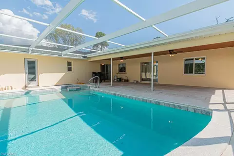 Exterior - 5625 Cedar Tree Ln, Naples, FL 34116 photo 3 of 9