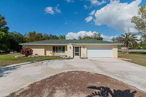 5625 Cedar Tree Ln, Naples, FL 34116