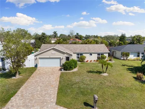 704 Meyer Dr, Naples, FL 34120