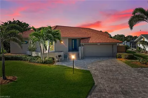 14940 David Dr, Fort Myers, FL 33908