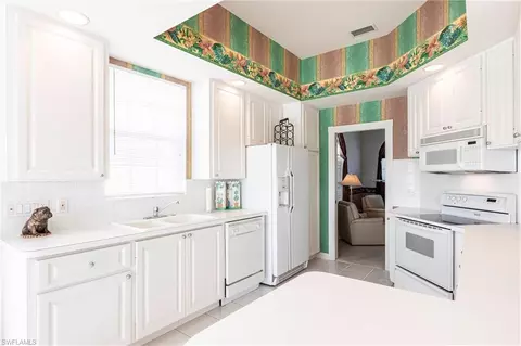 3989 Isla Ciudad Ct, Naples, FL 34109 photo 16