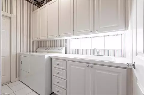 3989 Isla Ciudad Ct, Naples, FL 34109 photo 34