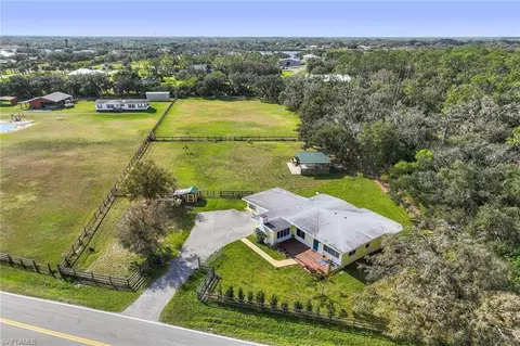 15800 N River Rd, Alva, FL 33920