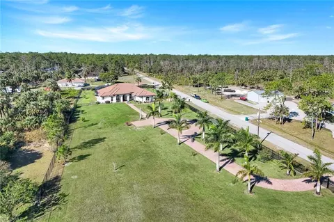 90 22nd Ave NW, Naples, FL 34120